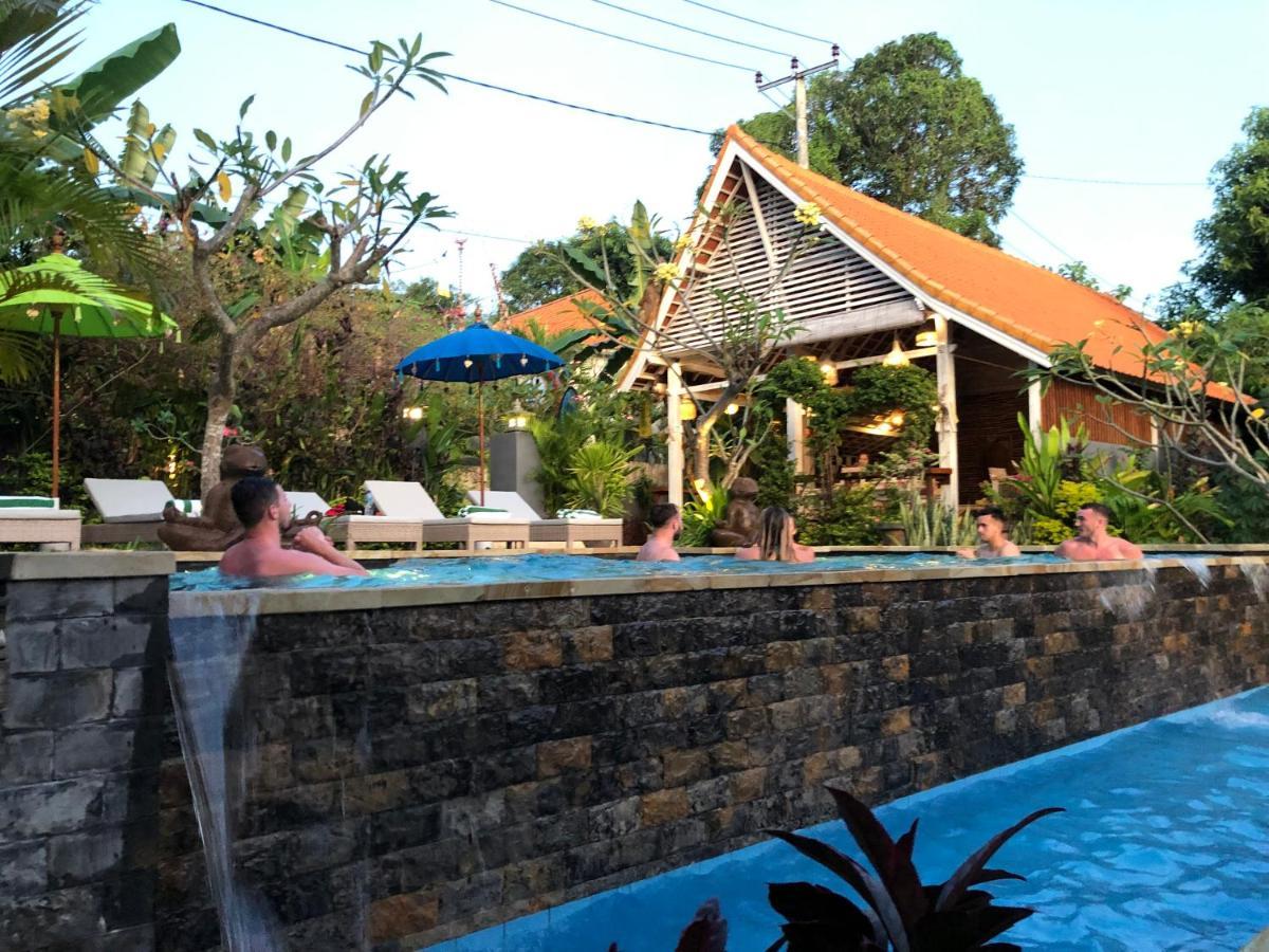 Le Biu Garden View Hotel Нуса Лембонган Екстериор снимка