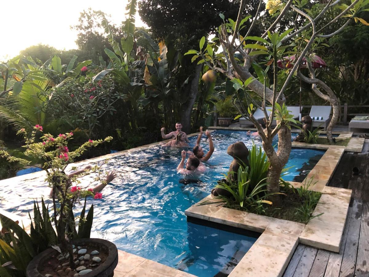 Le Biu Garden View Hotel Нуса Лембонган Екстериор снимка
