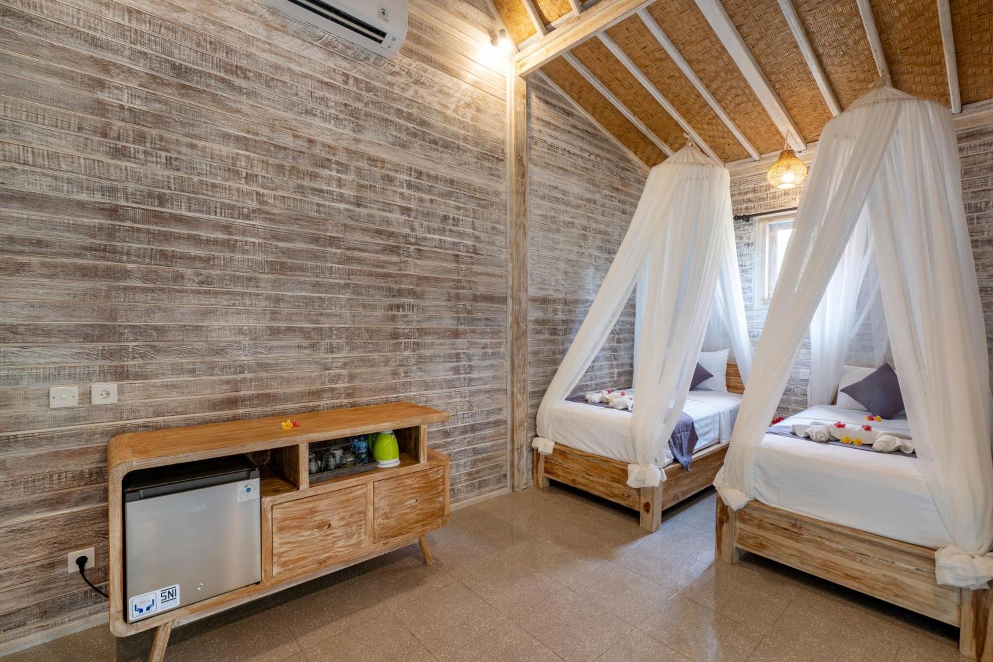 Le Biu Garden View Hotel Нуса Лембонган Екстериор снимка