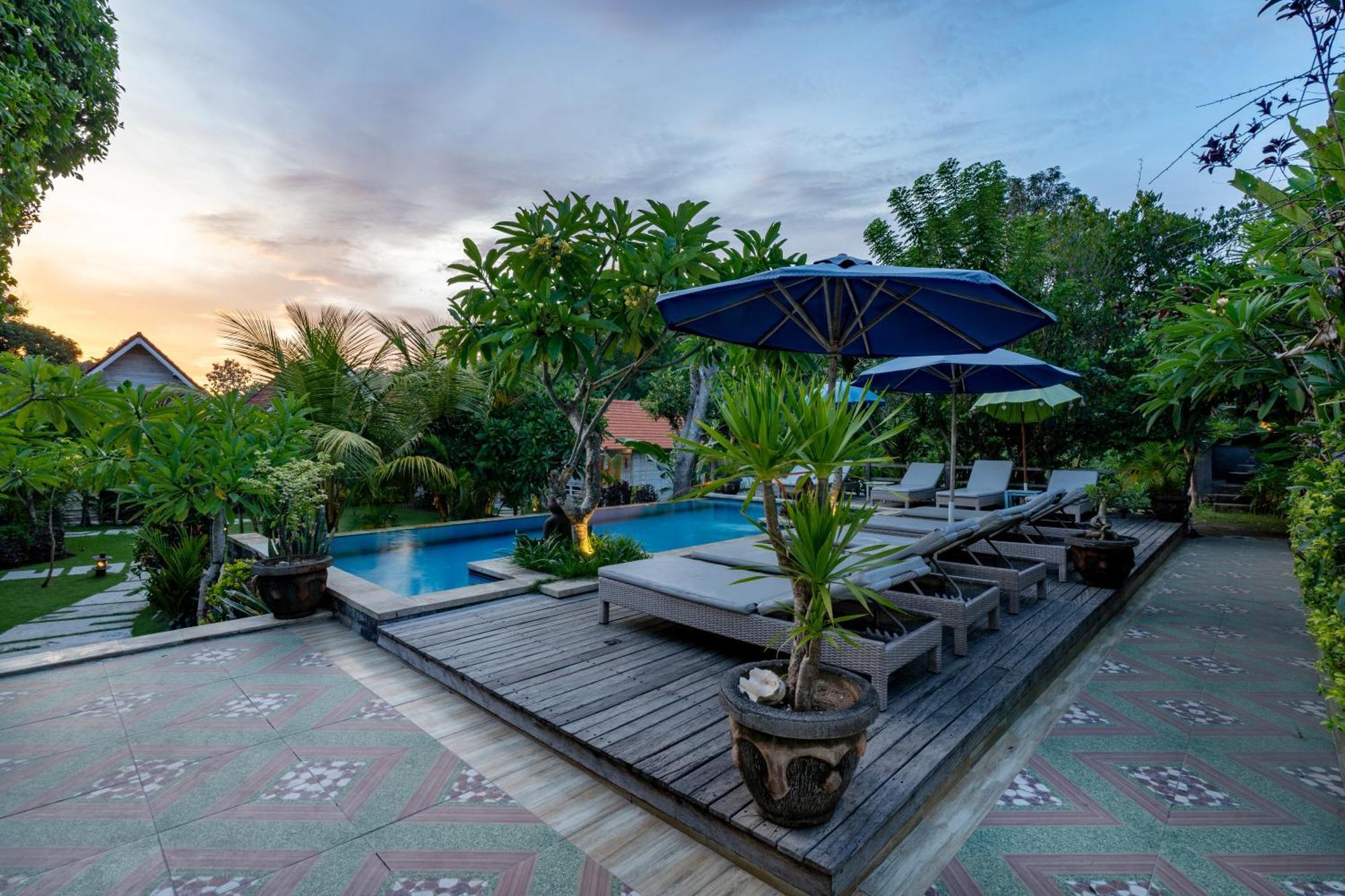Le Biu Garden View Hotel Нуса Лембонган Екстериор снимка